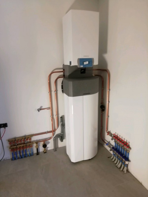 Installation d'une pompe à chaleur compact de la marque De Dietrich sur la commune de Biscarrosse