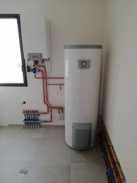 Installation d'une pompe à chaleur par un artisan consciencieux à parentis en born