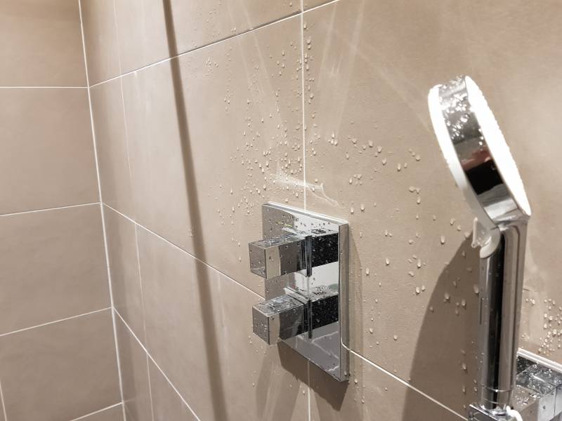 Installation encastrée de votre robinetterie par un vrai pro